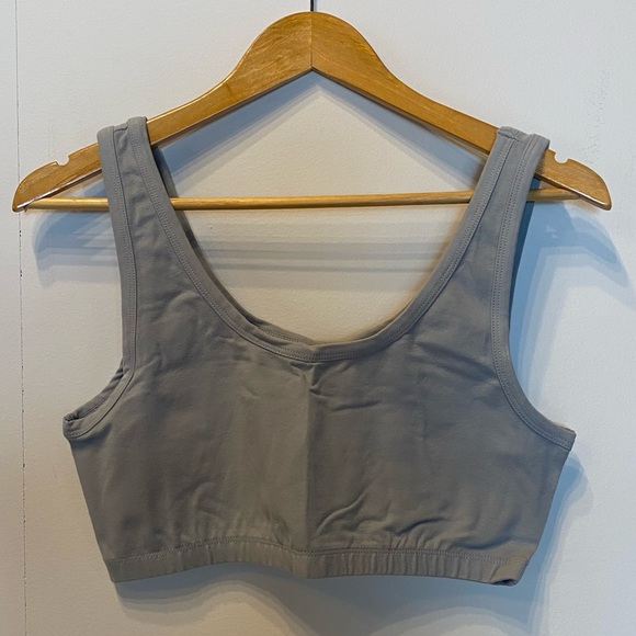 BRAND NEW Annagail Simone Bra / Crop Top - never worn. Size medium. Powder Blue - Picture 2 of 5